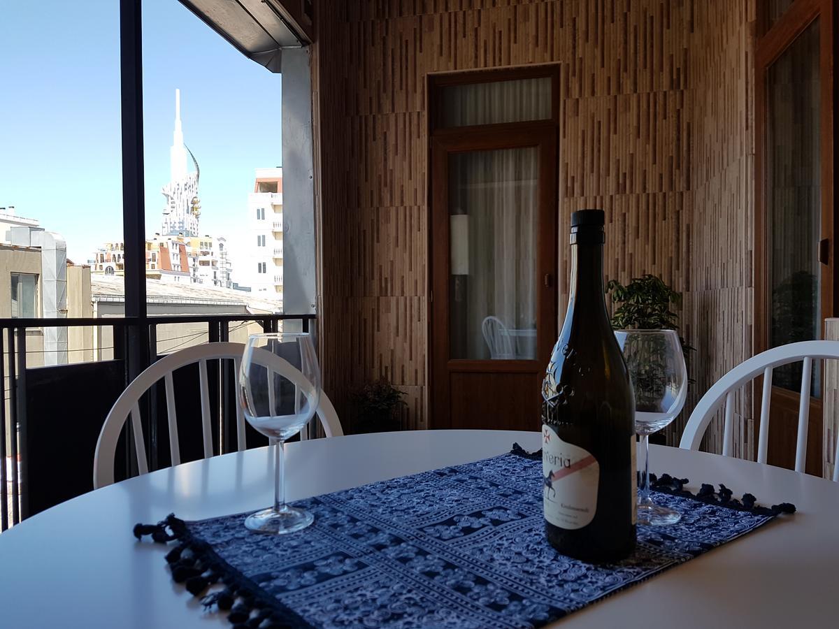 The Starry Night Apartment Батуми Екстериор снимка